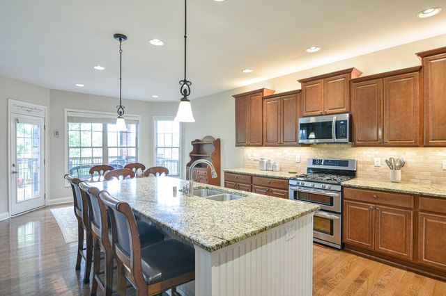 132 Sunningdale Drive, Georgetown, KY 40324