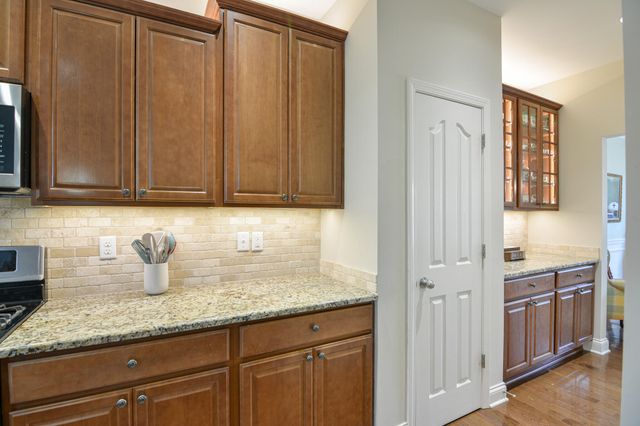 132 Sunningdale Drive, Georgetown, KY 40324