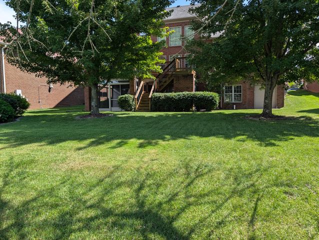 132 Sunningdale Drive, Georgetown, KY 40324