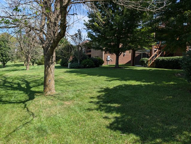 132 Sunningdale Drive, Georgetown, KY 40324