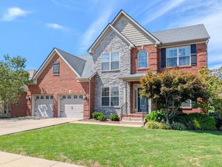 132 Sunningdale Drive, Georgetown, KY 40324