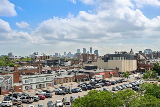 40 Centre St 308, Brookline, MA 02446