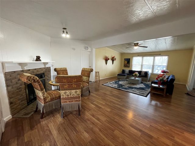 301 Sheri Lane, Roanoke, TX 76262