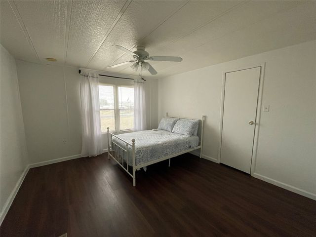 301 Sheri Lane, Roanoke, TX 76262