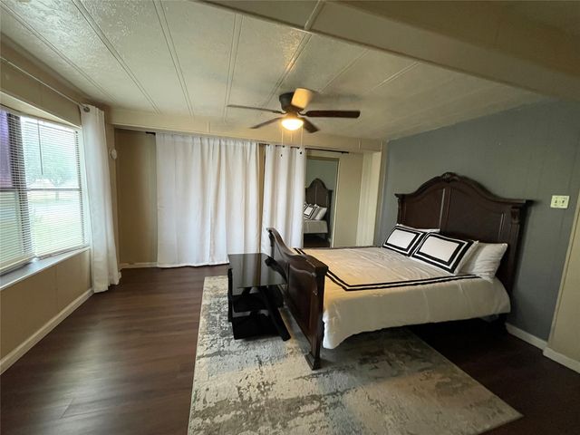 301 Sheri Lane, Roanoke, TX 76262