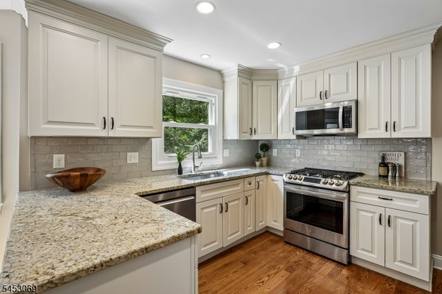 2 LINK PLACE, Edison Twp., NJ 08820