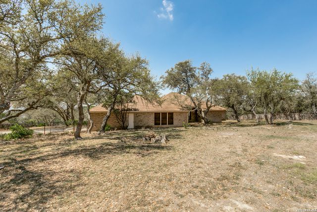 2577 John Charles, Bulverde, TX 78163