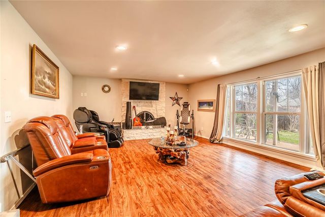 800 Montreal Drive, Yukon, OK 73099