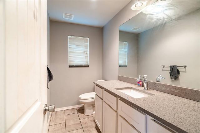 800 Montreal Drive, Yukon, OK 73099