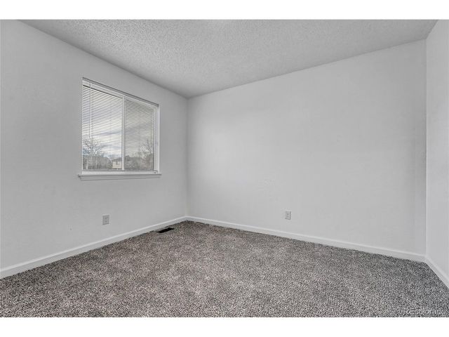 4240 S Ireland St, Aurora, CO 80013