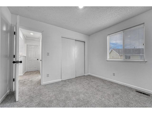 4240 S Ireland St, Aurora, CO 80013