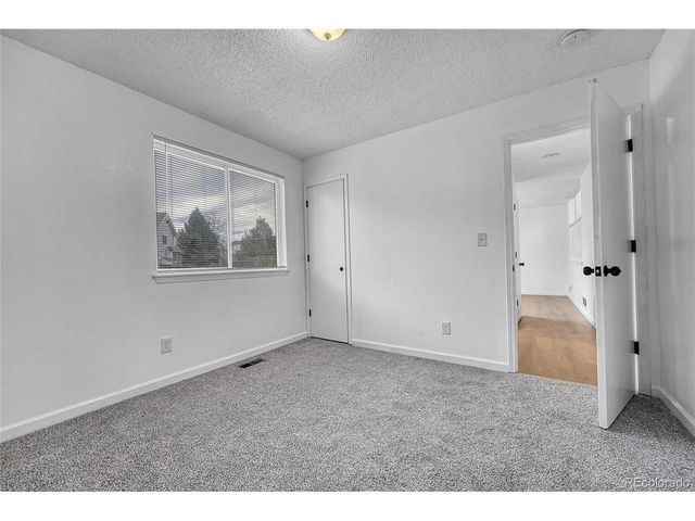 4240 S Ireland St, Aurora, CO 80013