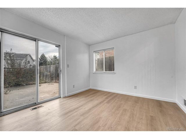 4240 S Ireland St, Aurora, CO 80013