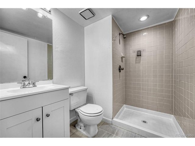 4240 S Ireland St, Aurora, CO 80013