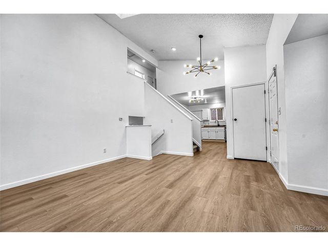 4240 S Ireland St, Aurora, CO 80013