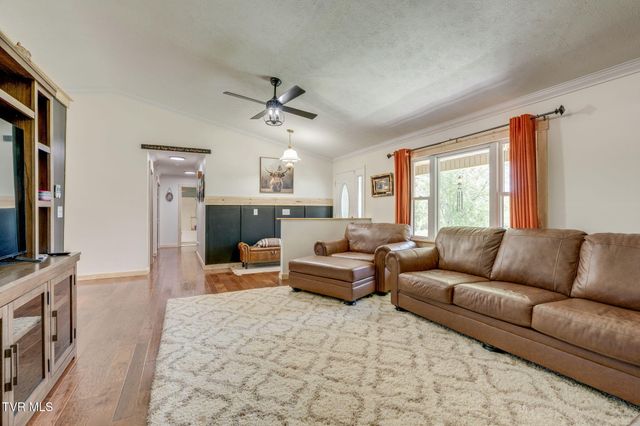 143 Meadowbrook Lane, Rogersville, TN 37857