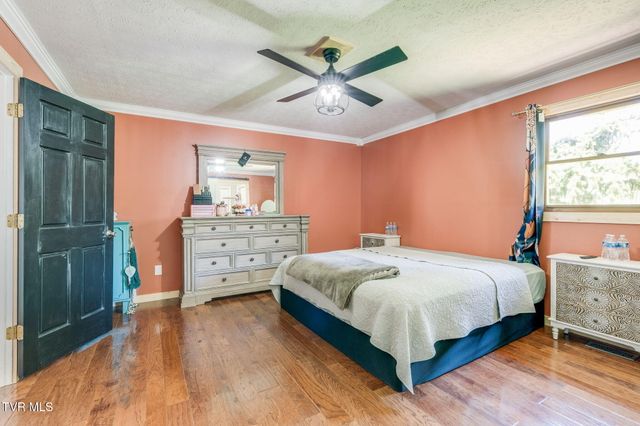 143 Meadowbrook Lane, Rogersville, TN 37857