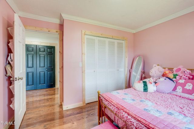 143 Meadowbrook Lane, Rogersville, TN 37857