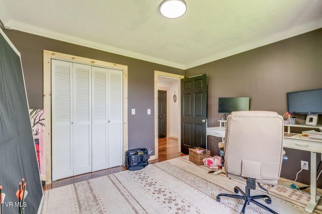 143 Meadowbrook Lane, Rogersville, TN 37857