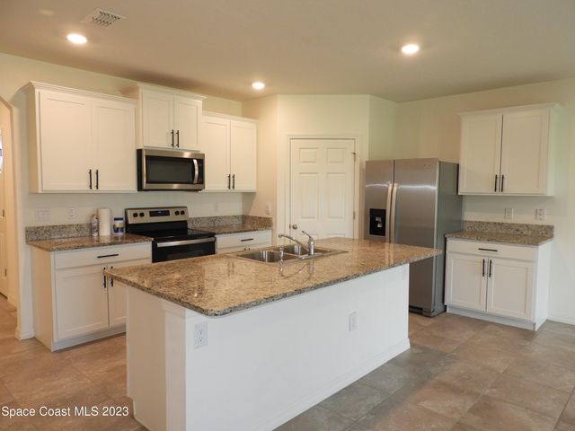 3782 Coachman Lane SE, Palm Bay, FL 32909