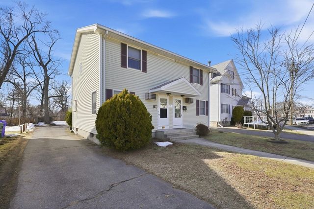 884-886 Saint James Ave, Springfield, MA 01104