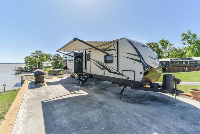 321 E Woodland Shores Drive, Point Blank, TX 77364