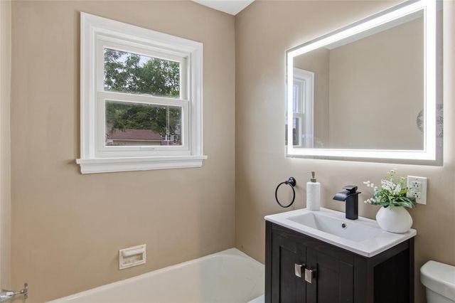 805 Doty Street, Eau Claire, WI 54701