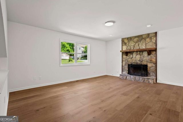 4899 Hawk Trail NE, Marietta, GA 30066