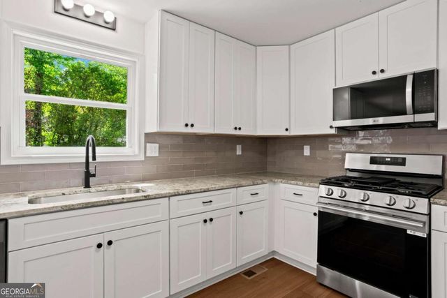 4899 Hawk Trail NE, Marietta, GA 30066