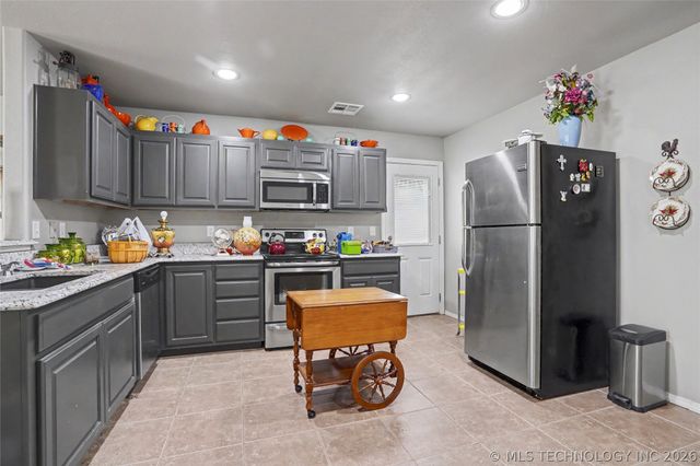 205 1st Street SE, Inola, OK 74036