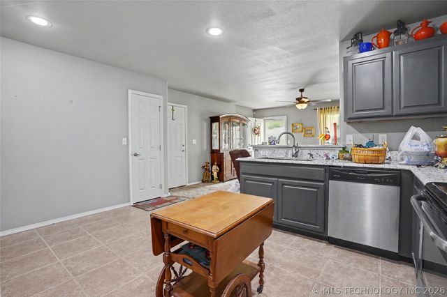 205 1st Street SE, Inola, OK 74036