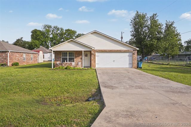 205 1st Street SE, Inola, OK 74036