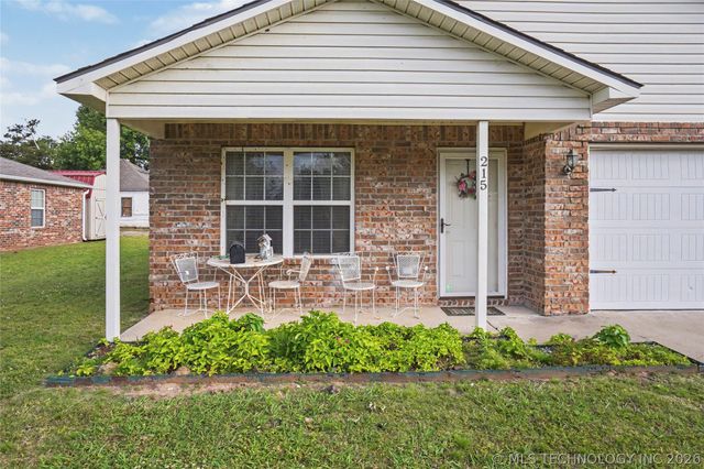 205 1st Street SE, Inola, OK 74036