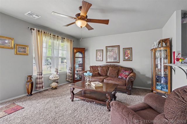 205 1st Street SE, Inola, OK 74036
