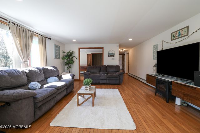 99 Old Main Shore Road, Barnegat, NJ 08005