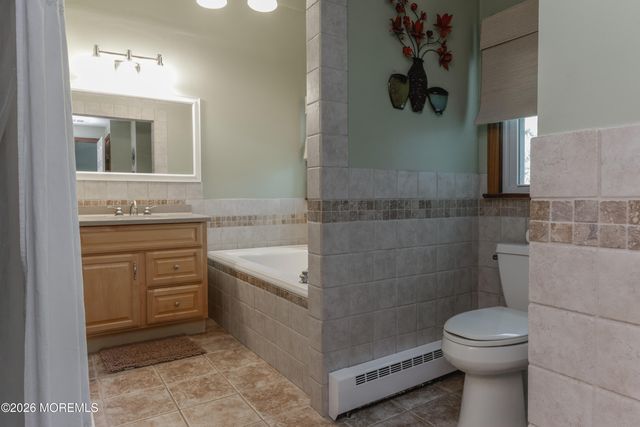 99 Old Main Shore Road, Barnegat, NJ 08005