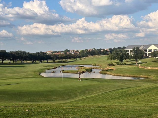 350 N O Connor Ridge Boulevard 21, Irving, TX 75038