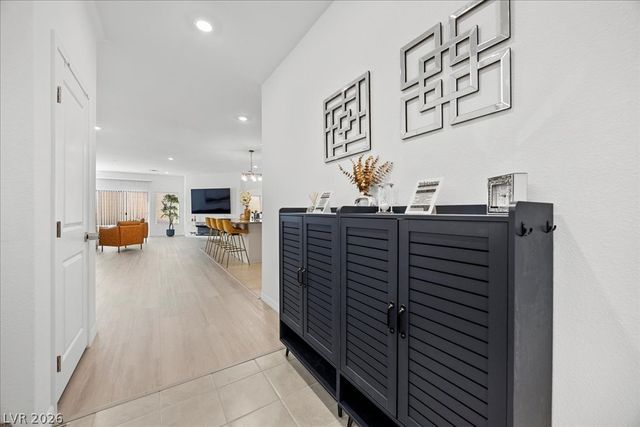 7411 Legacy Point Street, Las Vegas, NV 89113
