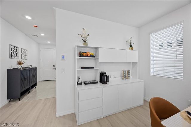 7411 Legacy Point Street, Las Vegas, NV 89113