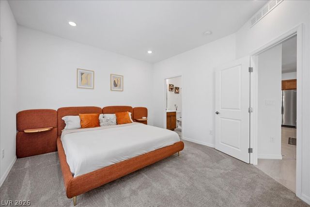 7411 Legacy Point Street, Las Vegas, NV 89113