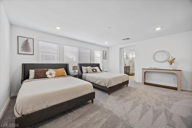 7411 Legacy Point Street, Las Vegas, NV 89113