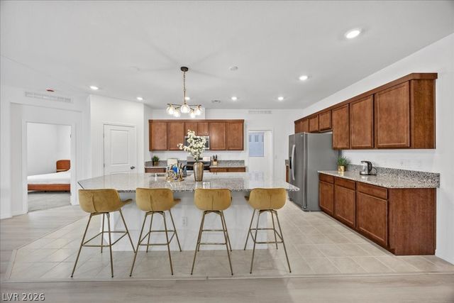 7411 Legacy Point Street, Las Vegas, NV 89113