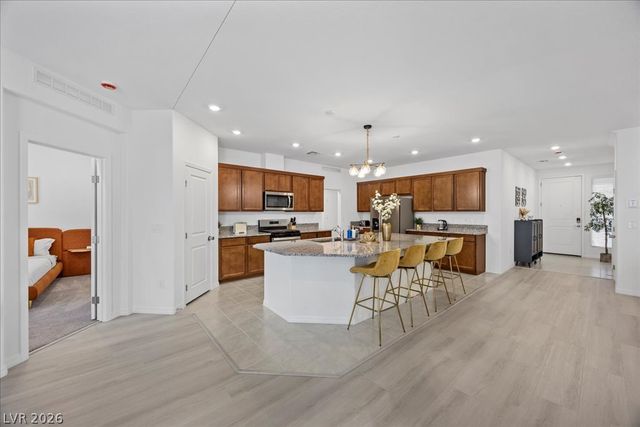 7411 Legacy Point Street, Las Vegas, NV 89113