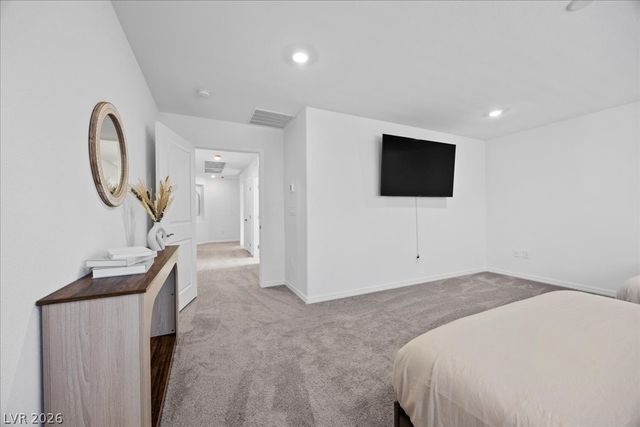 7411 Legacy Point Street, Las Vegas, NV 89113