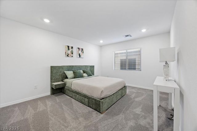 7411 Legacy Point Street, Las Vegas, NV 89113