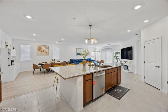 7411 Legacy Point Street, Las Vegas, NV 89113