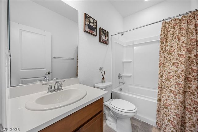 7411 Legacy Point Street, Las Vegas, NV 89113