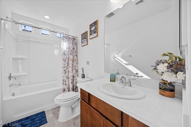 7411 Legacy Point Street, Las Vegas, NV 89113