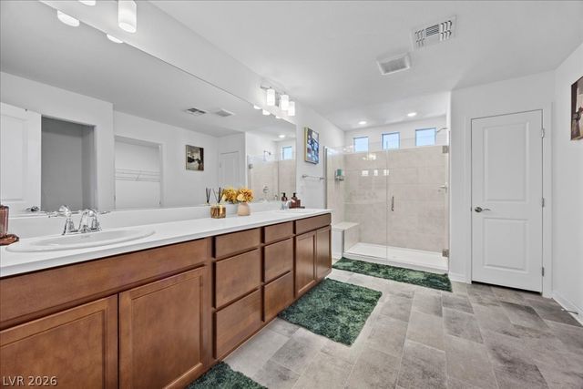 7411 Legacy Point Street, Las Vegas, NV 89113