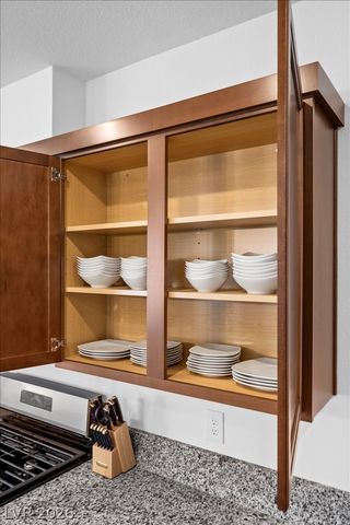7411 Legacy Point Street, Las Vegas, NV 89113